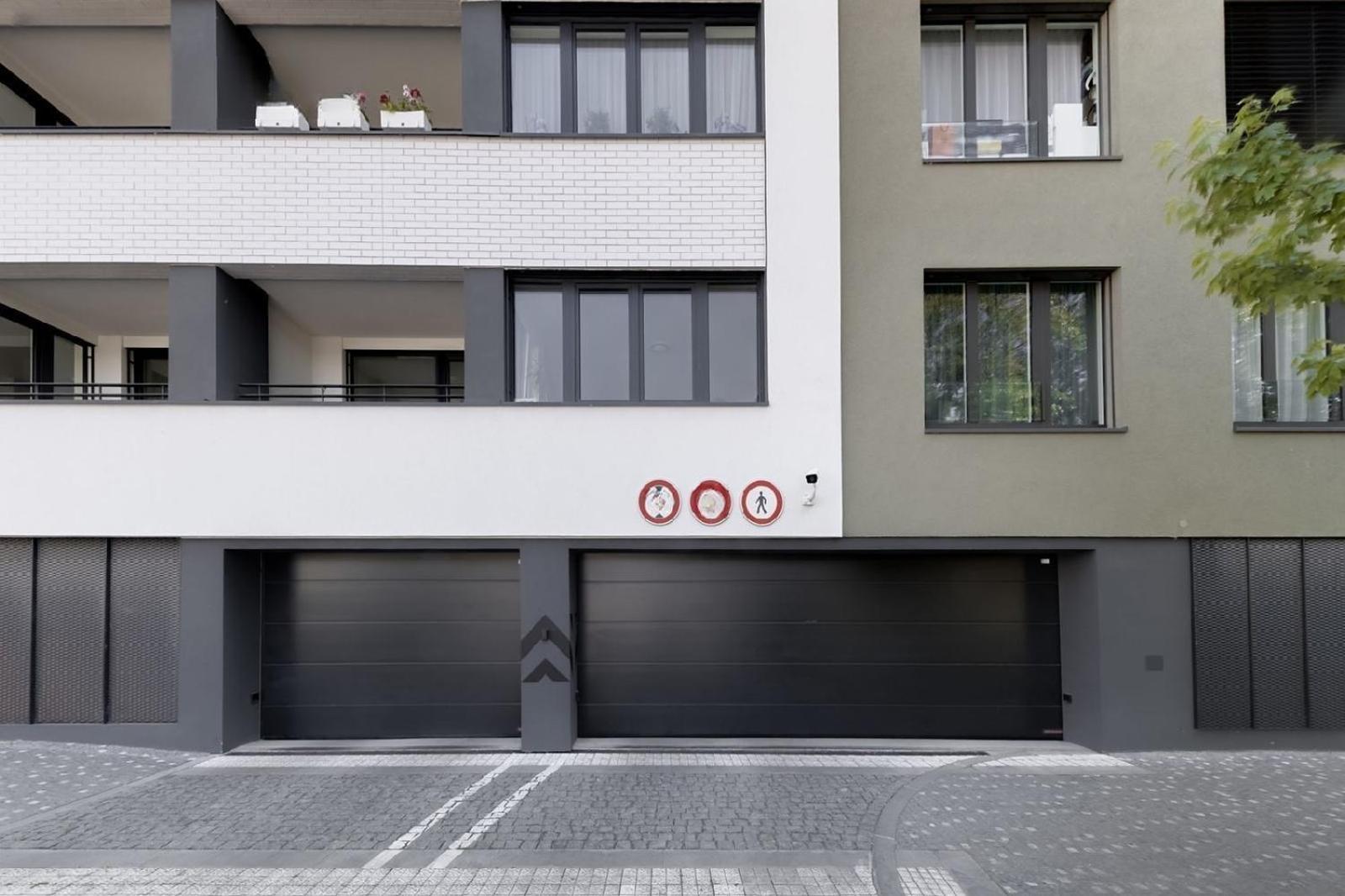 Holesovice Delight: Modern Comfort With A Twist In Prague 7 Kültér fotó