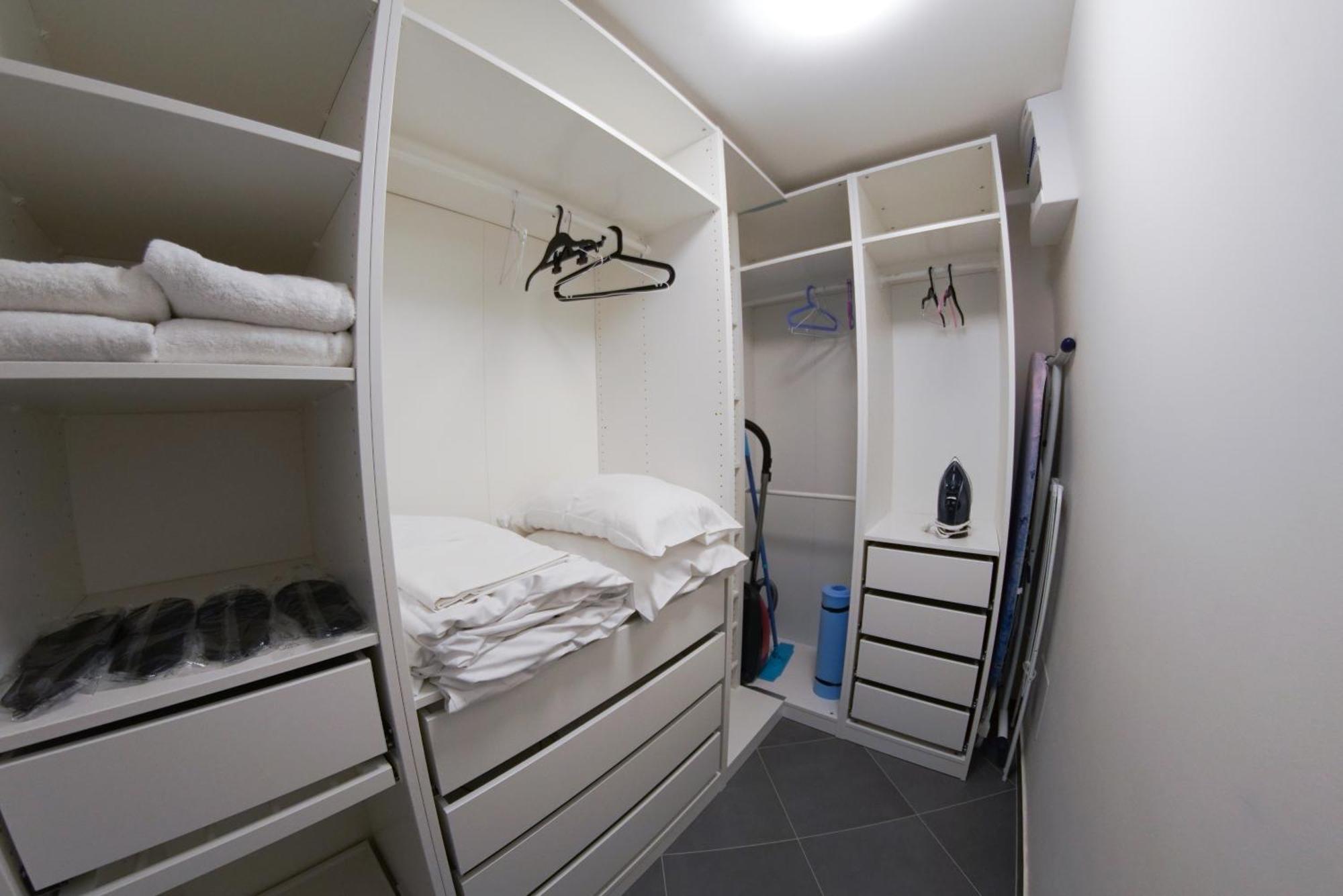 Holesovice Delight: Modern Comfort With A Twist In Prague 7 Kültér fotó