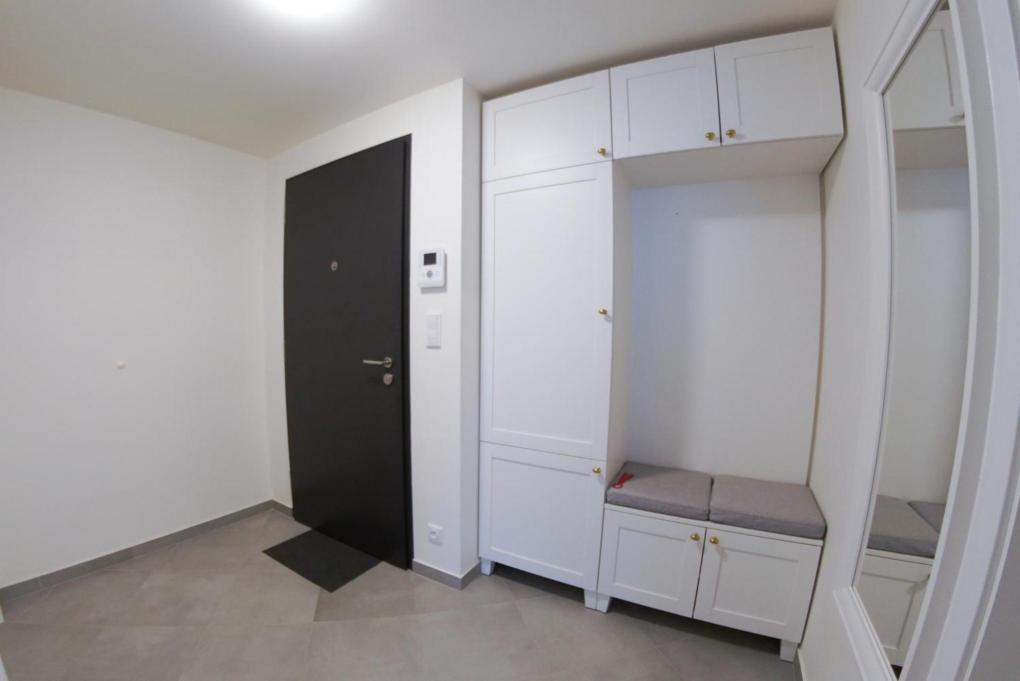 Holesovice Delight: Modern Comfort With A Twist In Prague 7 Kültér fotó
