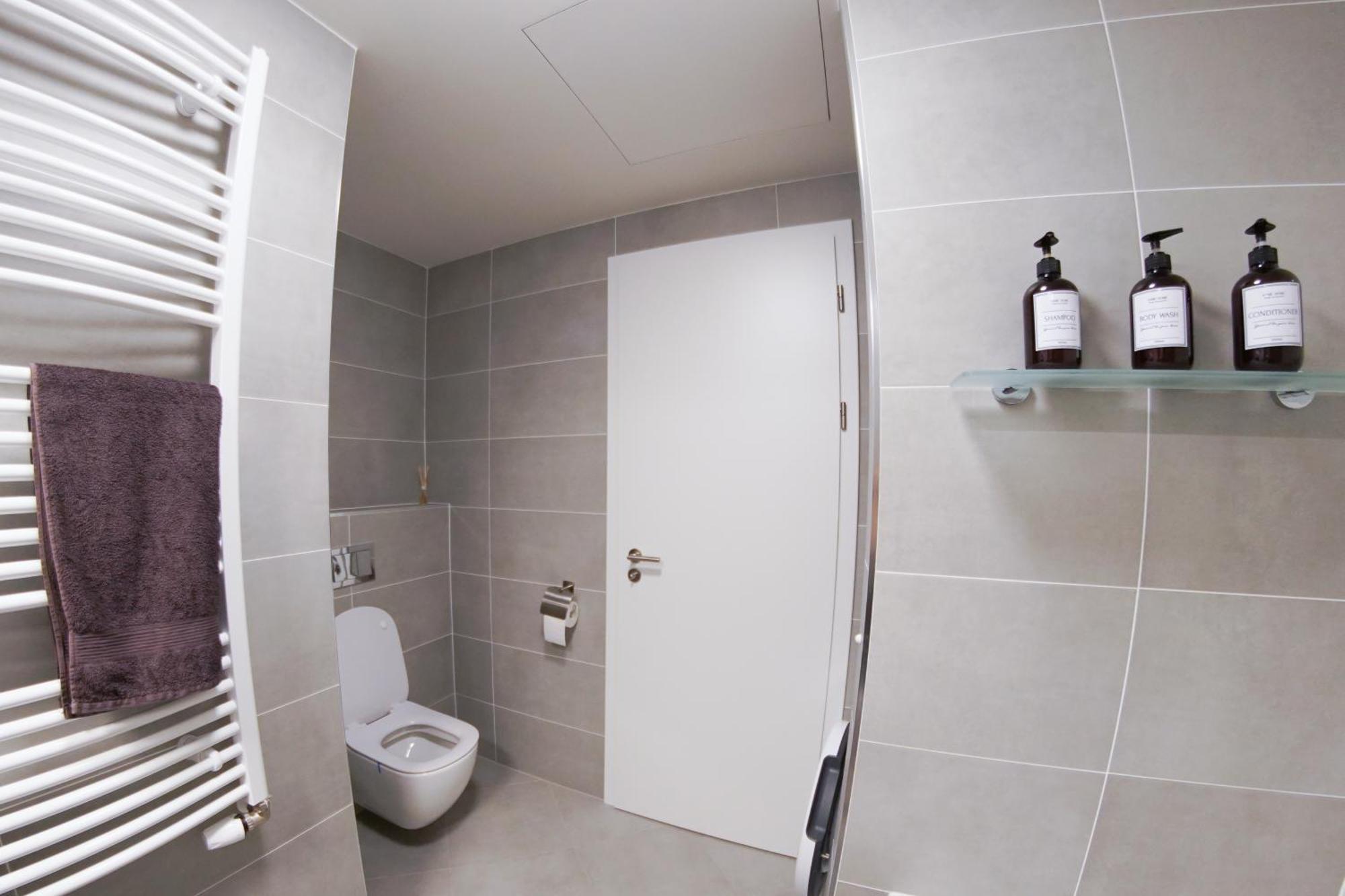 Holesovice Delight: Modern Comfort With A Twist In Prague 7 Kültér fotó